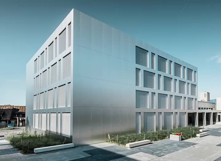 اجرای نمای آلومینیوم کامپوزیت